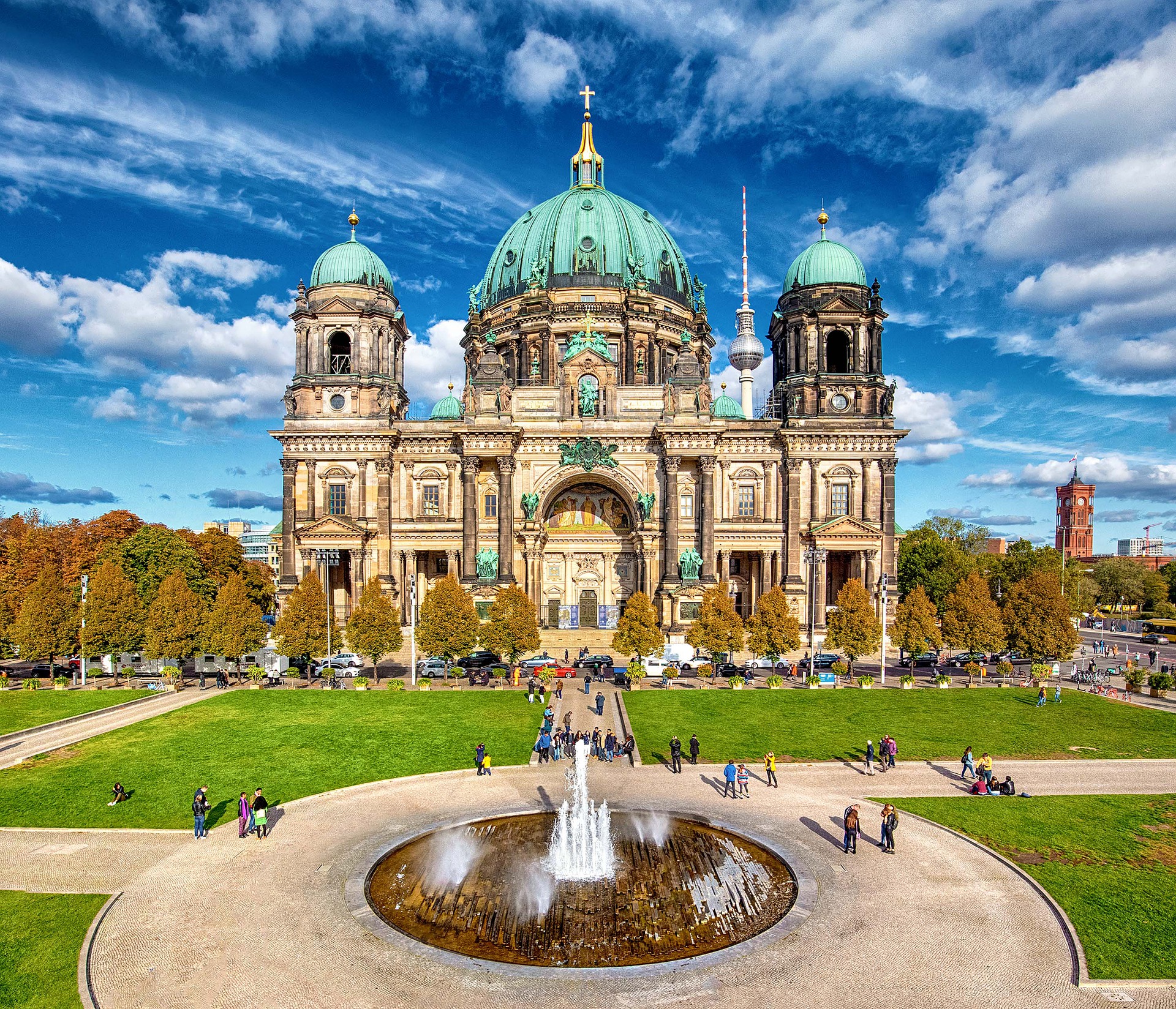 berlin-gbc38bf4d2_1920